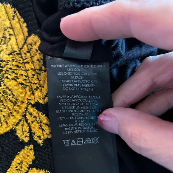 Maeve by Anthropologie sz extra small -black & gold - Picture 5 of 6